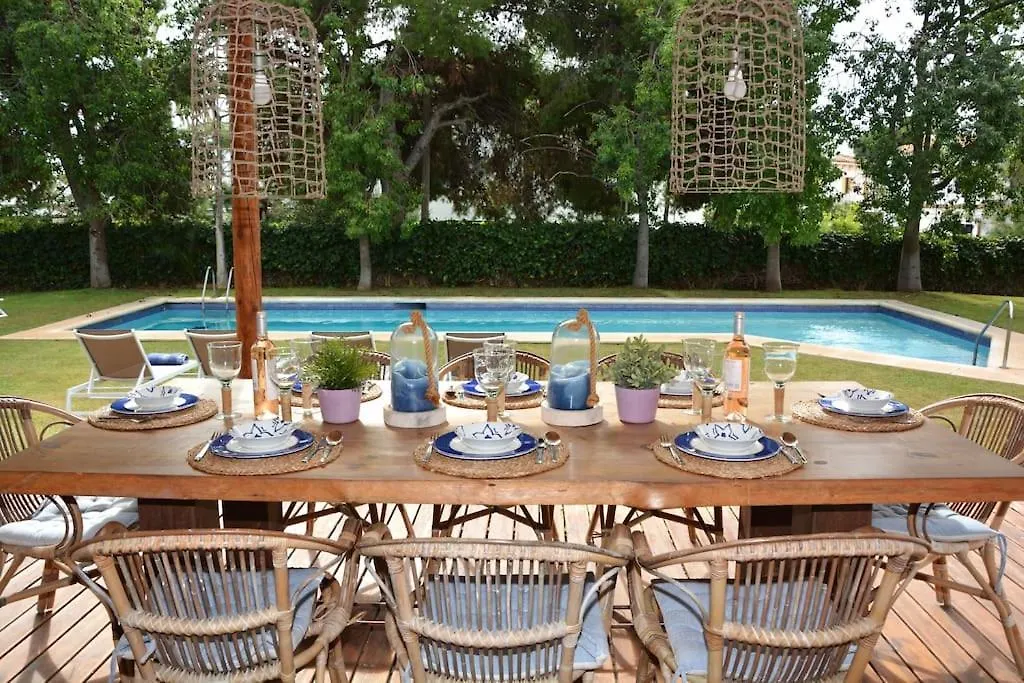 Villa Abu Lita 3 Minutos Andando Playa Renovada Piscina Y Jardin Xxl Autentico Lujo Sitges