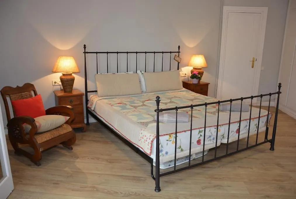 Villa Abu Lita 3 Minutos Andando Playa Renovada Piscina Y Jardin Xxl Autentico Lujo Sitges