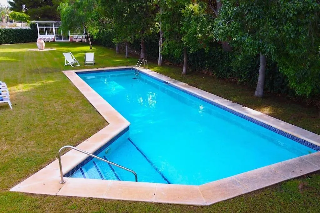 Villa Abu Lita 3 Minutos Andando Playa Renovada Piscina Y Jardin Xxl Autentico Lujo Sitges 0*,  Spain