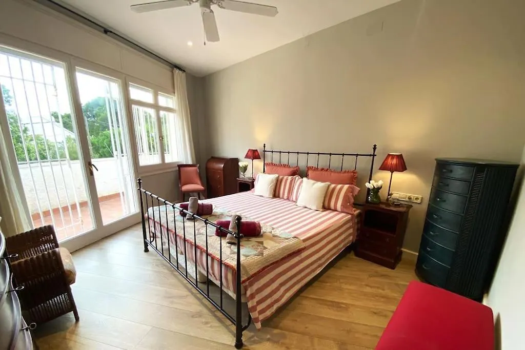 Villa Abu Lita 3 Minutos Andando Playa Renovada Piscina Y Jardin Xxl Autentico Lujo Sitges