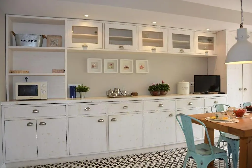 Villa Abu Lita 3 Minutos Andando Playa Renovada Piscina Y Jardin Xxl Autentico Lujo Sitges Spain