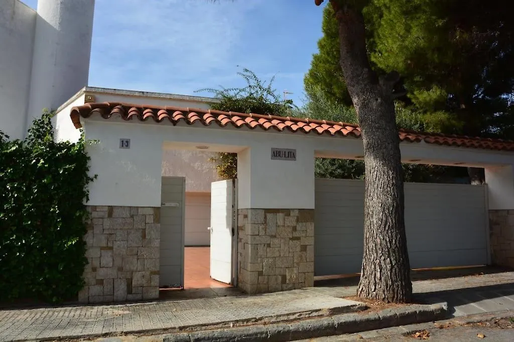 Villa Abu Lita 3 Minutos Andando Playa Renovada Piscina Y Jardin Xxl Autentico Lujo Sitges Spain